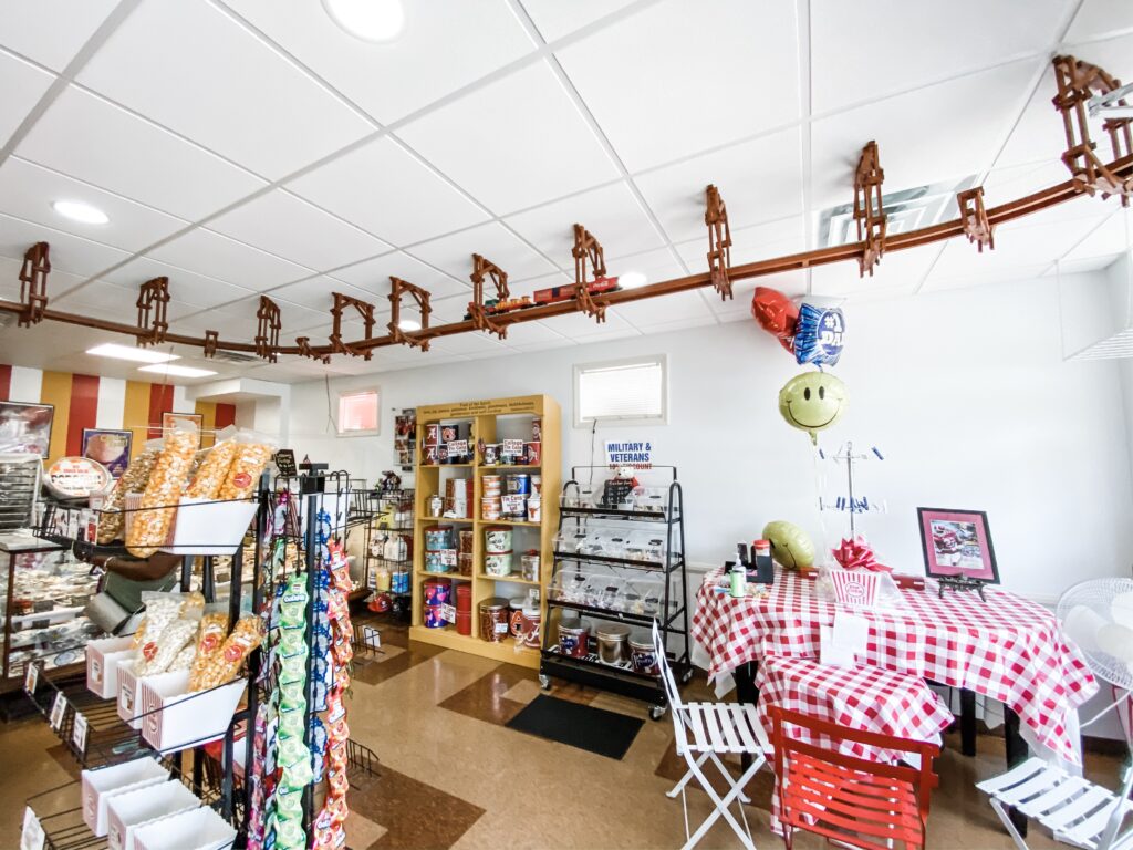 Zion Popcorn extends far beyond popcorn though, which is often such a pleasant surprise for customers who are coming in expecting just popcorn options. From gelato to homemade fudge to chocolate to kosher candy and more, Polk knows how to bring a smile to her customers' faces.