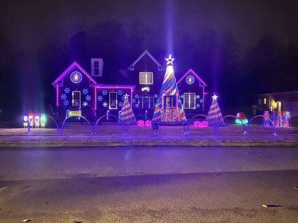 Woodard Family Lights in Madison, Alabama | 228 Knotting Place | Woodard Family Lights will run nightly through Christmas from 5 - 9 p.m. 
