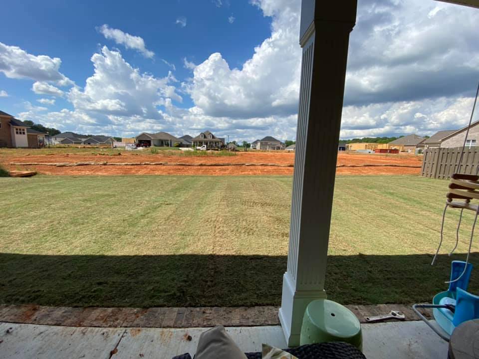 GRASS CUTTING IN MADISON, ALABAMA | This landscape company serves surrounding communities and specializes in grass cutting, shrub trimming, general landscape manicuring, and all kinds of dirt work.