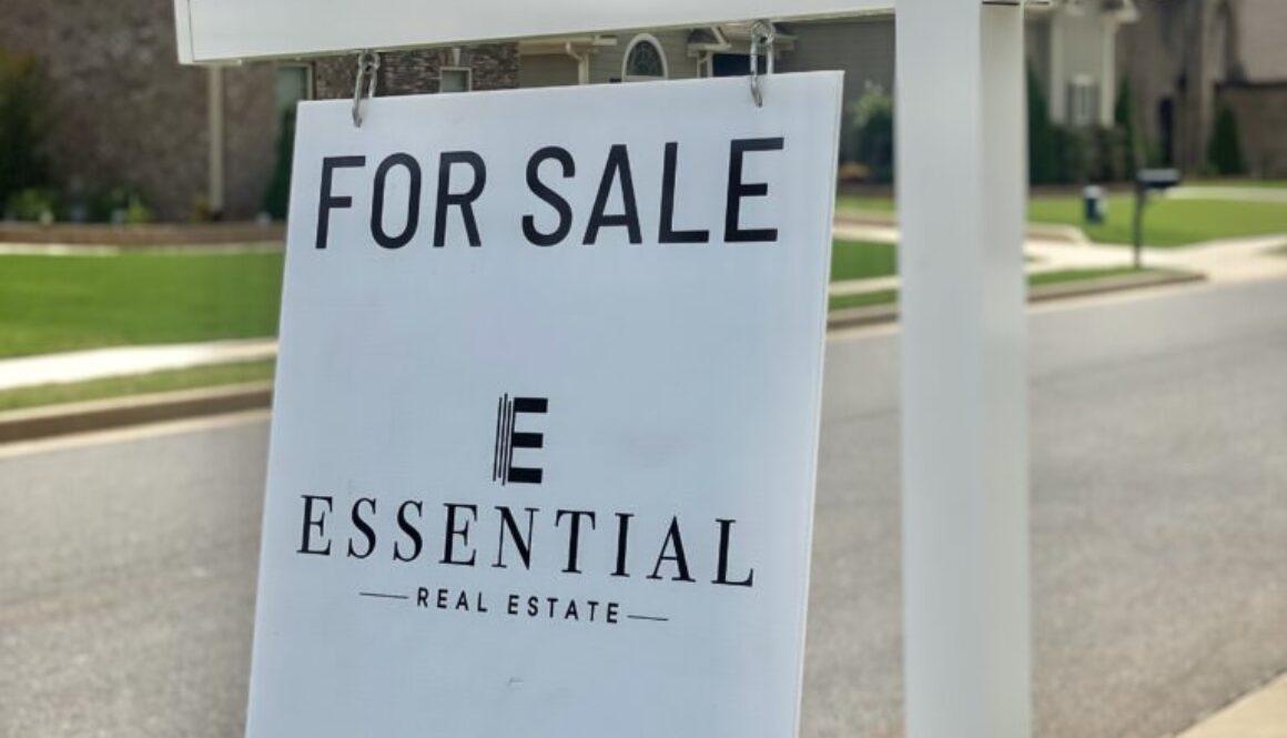 Essential Real Estate in Madison, Alabama |Essential Real Estate was founded in 2020 and is designed to help agents keep a max amount of their earnings from each listing. Miles has set up a unique program to ensure that agents do just that.