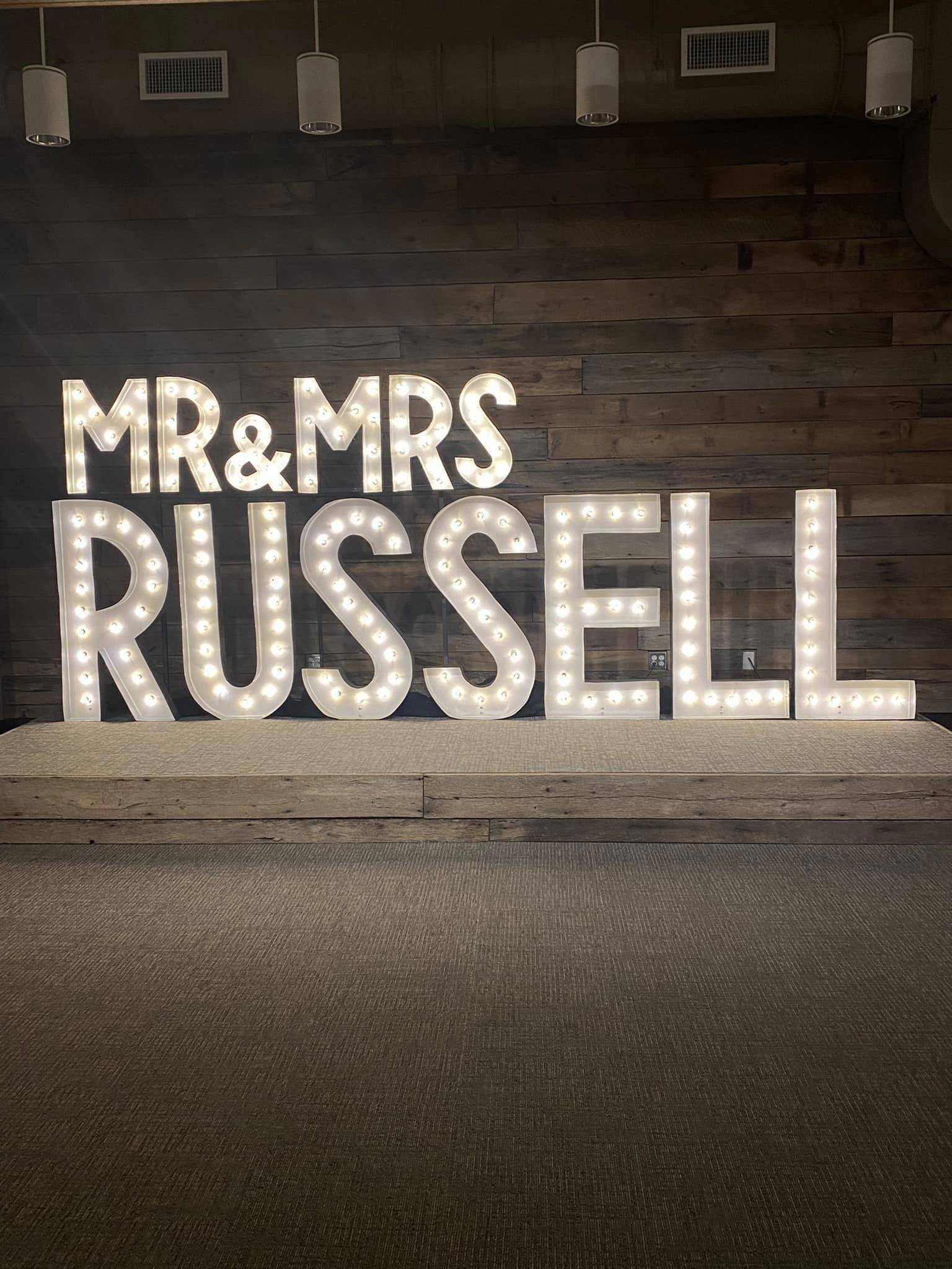 Huntsville Glow and Marquee Letters in North Alabama: All standard letters and numbers are an impressive 4' tall with classic toppers such as "THE" and "MR&MRS" that stand 2' tall.